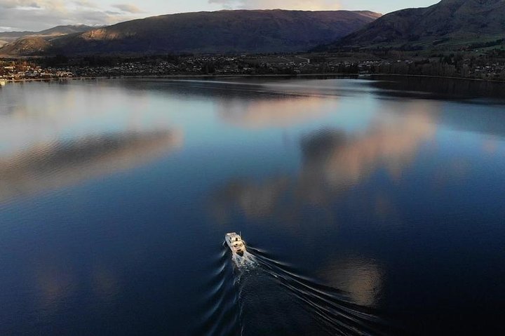 Lake Wanaka 1 - Rondvaart van 1 uur inclusief wijn en kaas