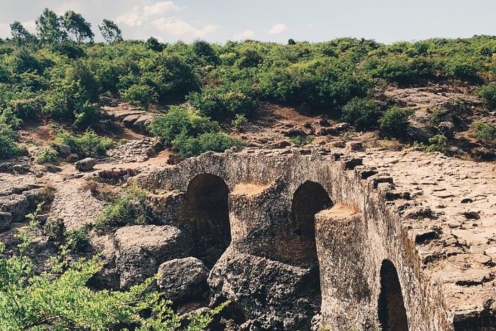 Addis Ababa: Debre Libanos, Blue Nile Gorge, and Cave Tour