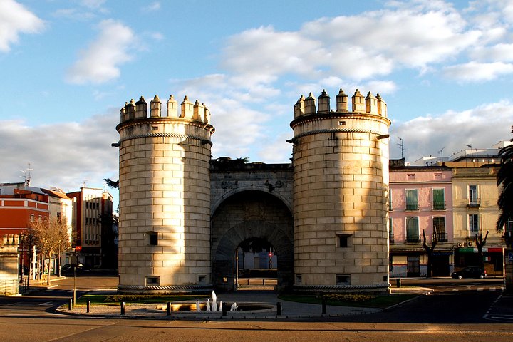 Privat tur: Evora, Elvas och Badajoz (Spanien) dagstur från Lissabon