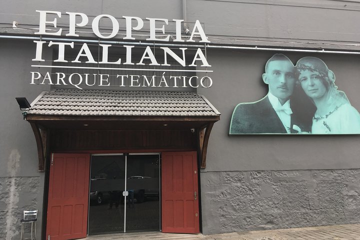 Trasferimento privato alla stazione ferroviaria Maria Fumaça e Italian Epic