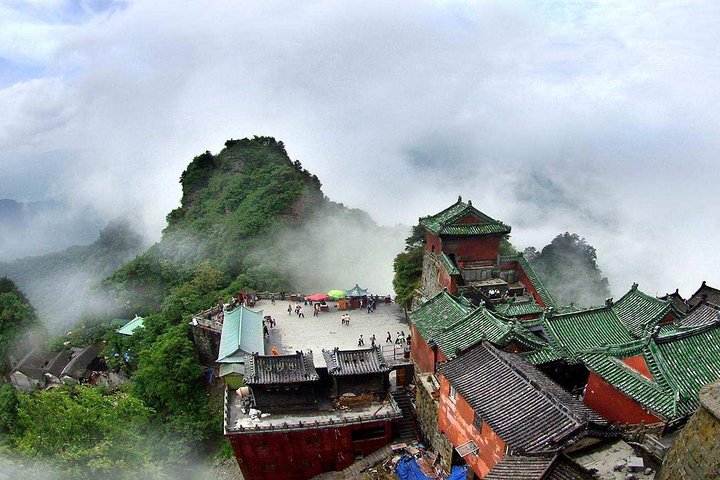 Private 2-tägige Tour zum Shiyan Wudang Berg startet in Wuhan und endet in Wuhan