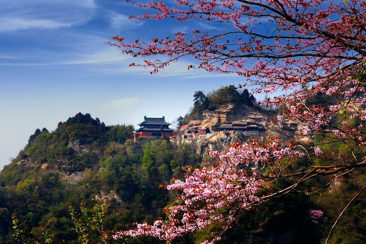 Private 2-tägige Tour zum Shiyan Wudang Berg startet in Wuhan und endet in Wuhan
