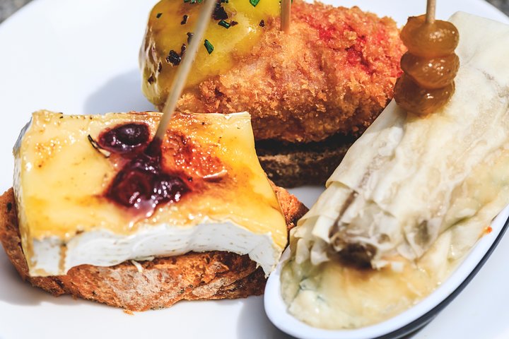 L'authentique Bilbao Pintxos, visite gastronomique et viticole avec un local