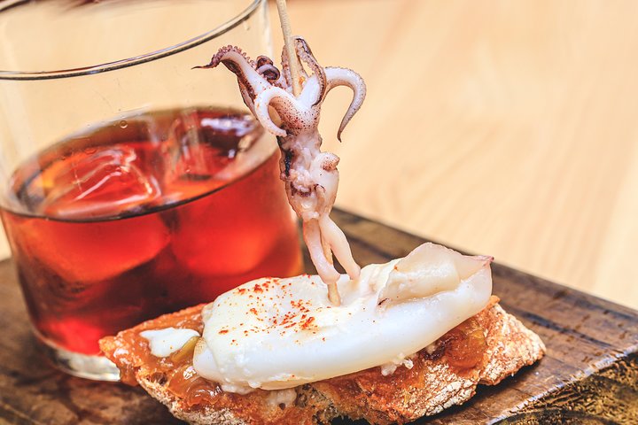 L'authentique Bilbao Pintxos, visite gastronomique et viticole avec un local