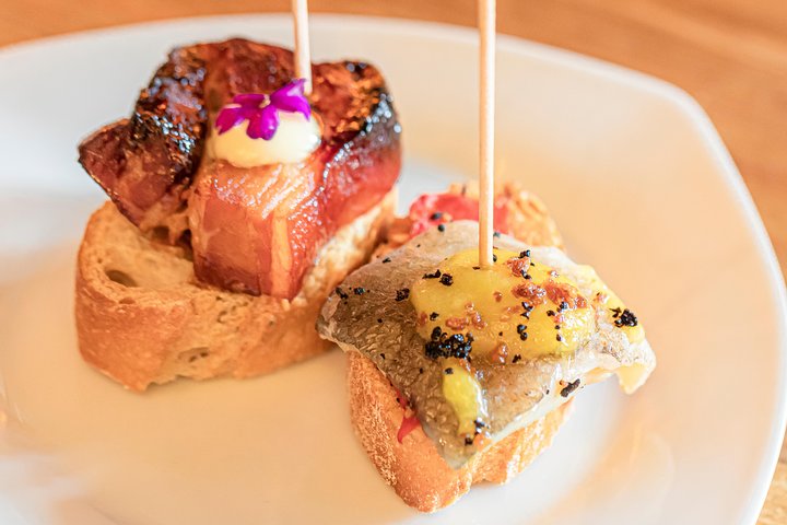L'authentique Bilbao Pintxos, visite gastronomique et viticole avec un local