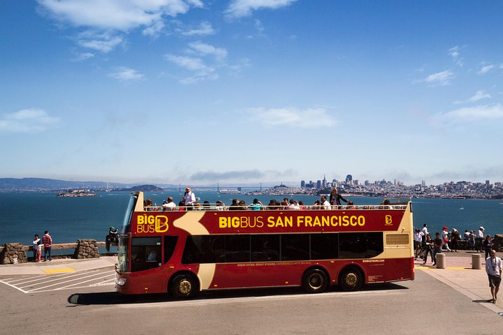 SF : Hop-on Hop-off Sightseeing Tour mit dem Open-top Bus