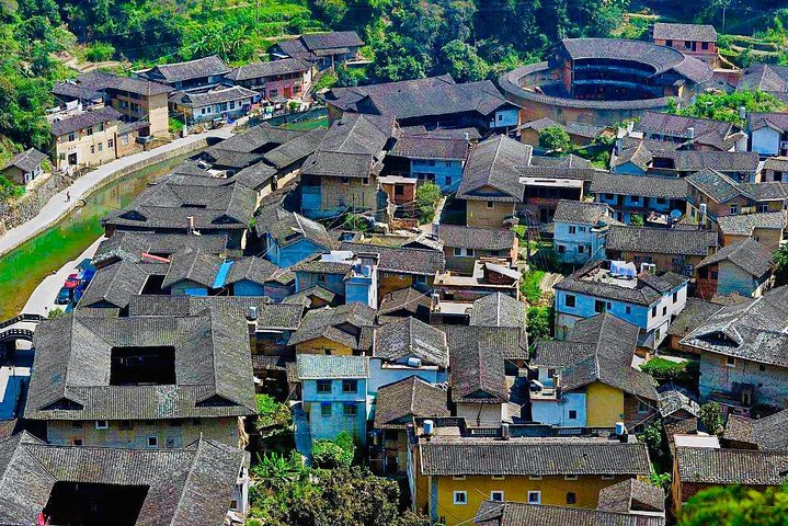 Excursão privada de dia Tianluokeng Tulou Cluster e Taxia Village de Xiamen