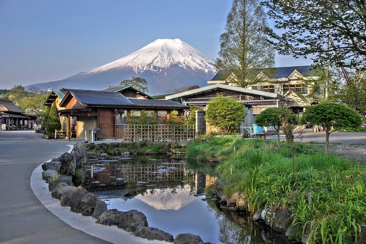 Spectaculaire croisière sur le mont Fuji et le lac, nouilles faisant l'expérience