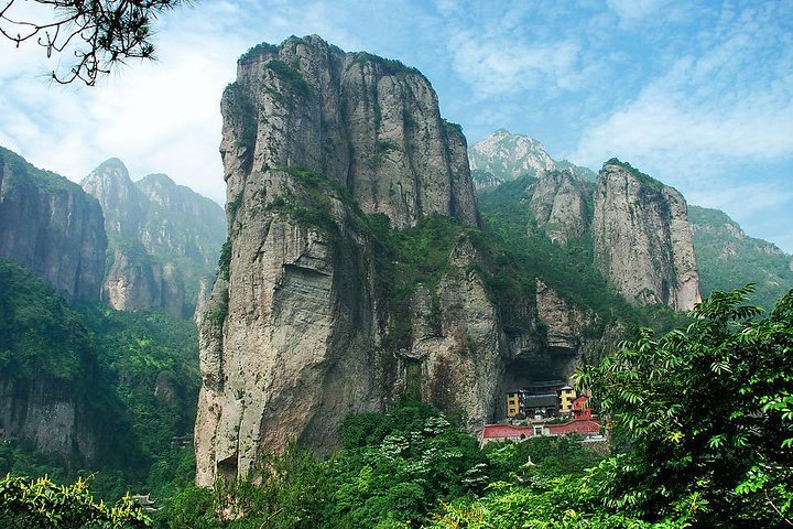 Eintägige private Tour zum Wenzhou Yandang Mountain World Geopark mit Mittagessen