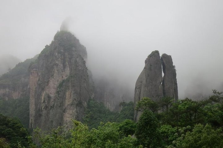 Eintägige private Tour zum Wenzhou Yandang Mountain World Geopark mit Mittagessen