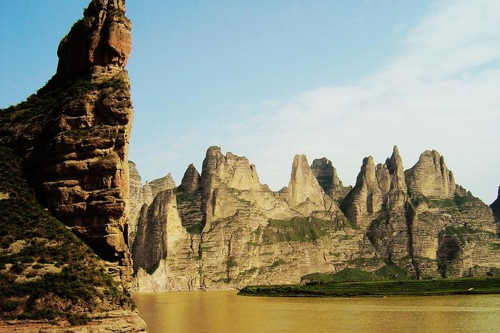 Lanzhou privat dagstur: Binglingsi Grottoes og Liujiaxia Gorge
