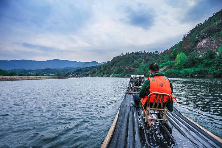 Visite privée du rafting en bambou sur la rivière Nan Xi et de la vieille rue Lishui