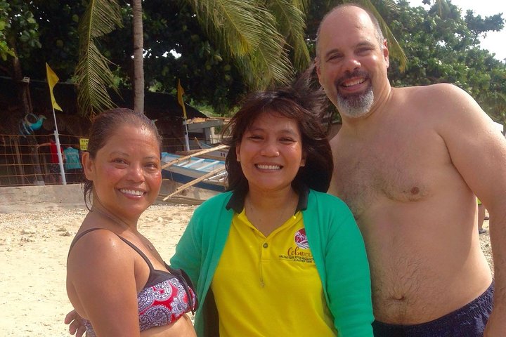 Whale Shark & Tumalog Falls & Sumilon Sandbar & Pescador Island med sardiner
