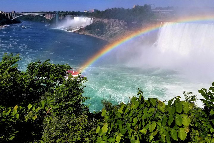 Ultimative Niagarafälle USA Tour mit Bootsfahrt, Höhle und Hotelabholung
