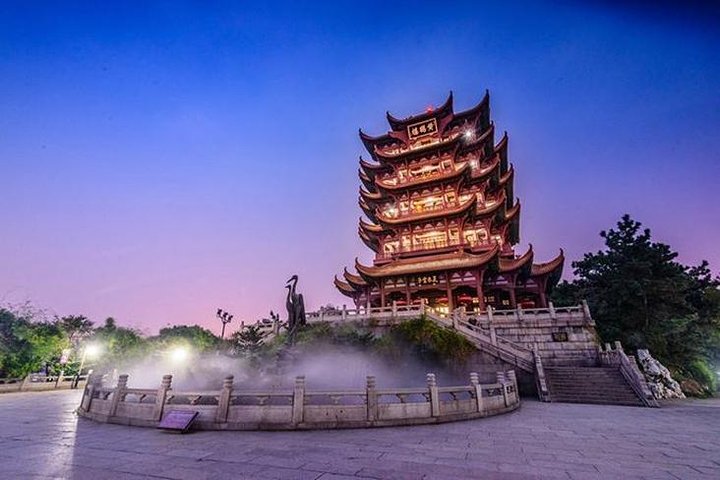 4 Stunden Wanderung zum Wuhan Yellow Crane Tower und Donghu Lake mit Bootsfahrt
