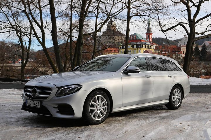 1-veis privat tur Karlovy Vary til Berlin - Mercedes Benz - opptil 8 passasjerer