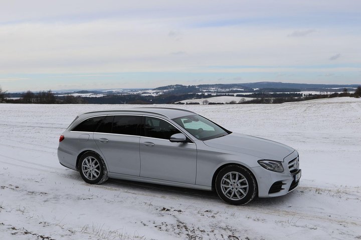 1-veis privat tur Karlovy Vary til Berlin - Mercedes Benz - opptil 8 passasjerer