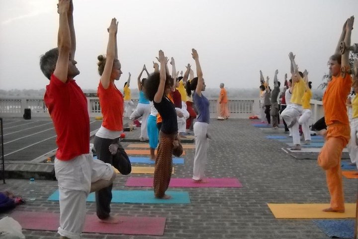 Séance privée de yoga et de méditation de 2 heures avec instructeur de yoga à Orchha
