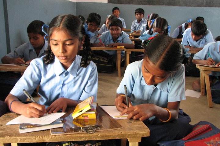 All Inclusive Tribal Village Walk com visita ao projeto Taragram de Orchha