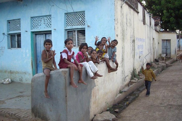 All Inclusive Tribal Village Walk com visita ao projeto Taragram de Orchha