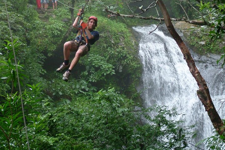 18 - Avventura con la zipline Oltre 11 cascate in Costa Rica