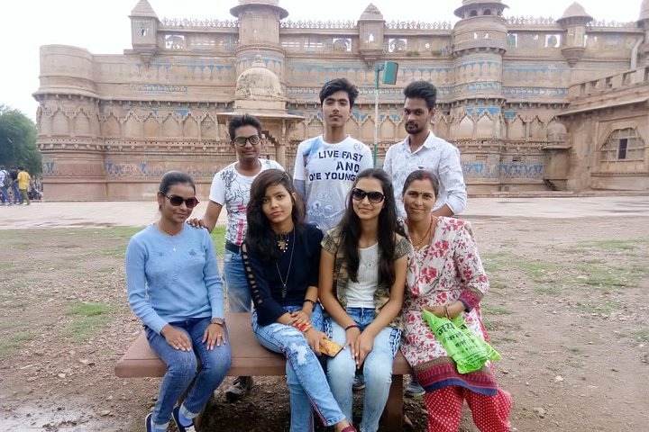 Gwalior Stadtrundfahrt mit der Festung Gwalior, dem Palast Jai Vilas und den Heiligen Tempeln