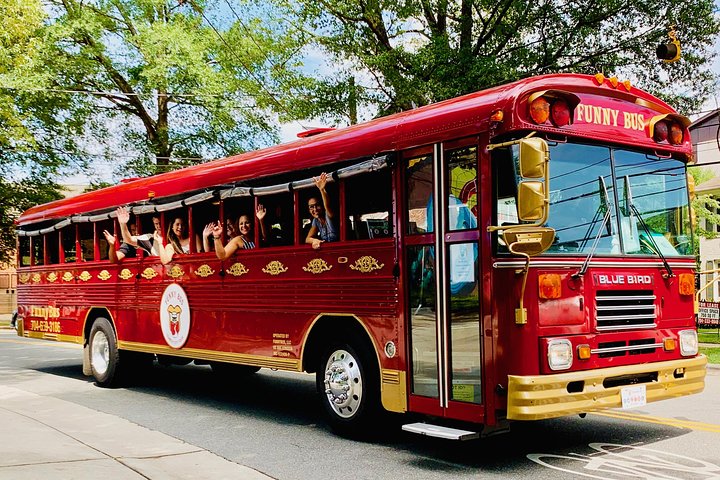 Hoteller i nærheten av Historical Comedy City Bus Tour