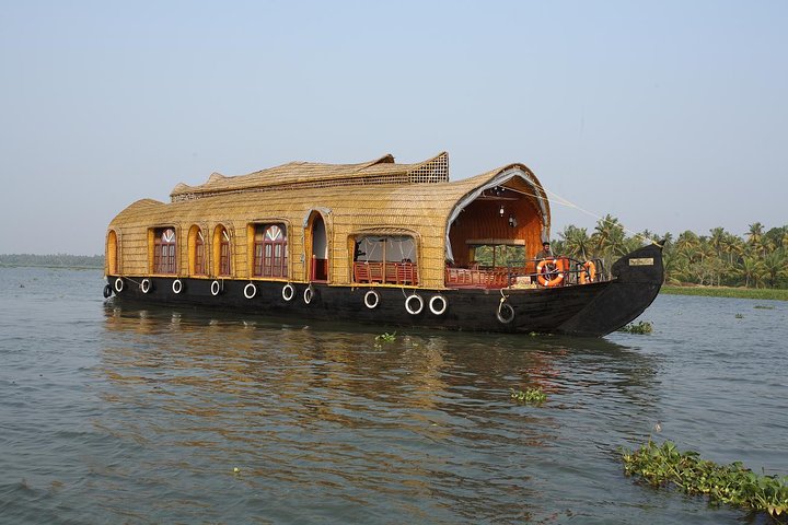 4 nachten privé Deluxe Tour Cochin / Munnar / Thekkady / Woonboot