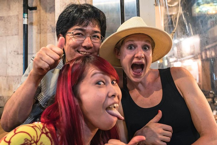 大阪バックストリートナイトライフ&ストリートフードウォーキングツアー