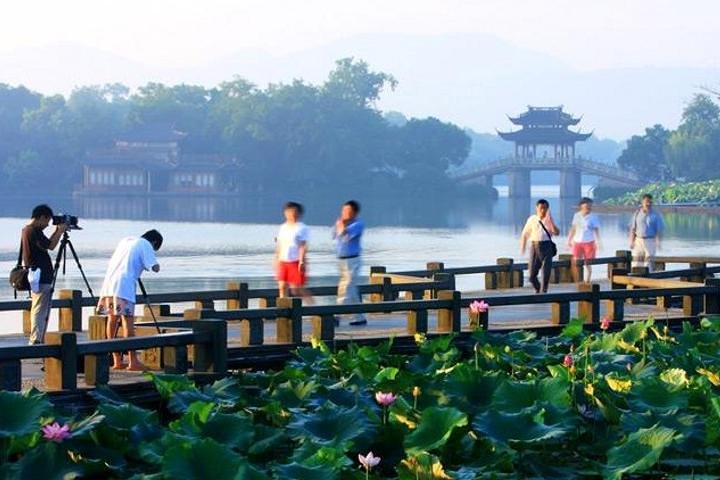 Tour privado de día completo: aspectos destacados de la ciudad de Hangzhou personalizables con múltiples opciones