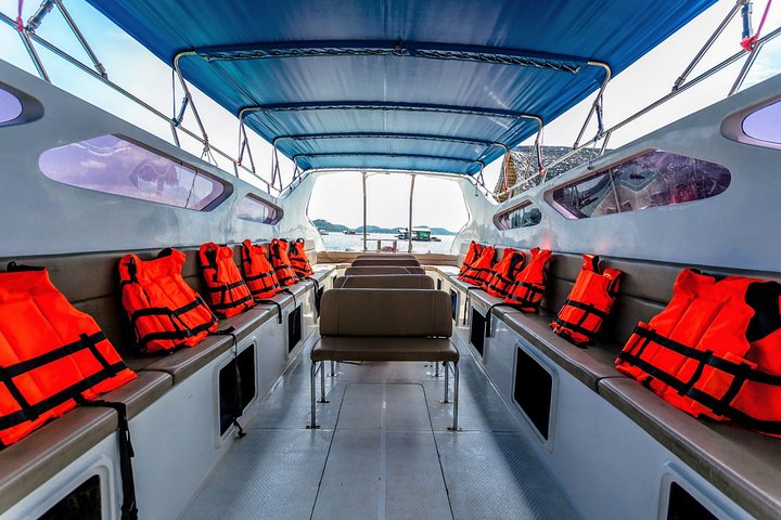 Koh Yao Yai a Koh Phi Phi di Koh Yao Sun Smile Speed Boat