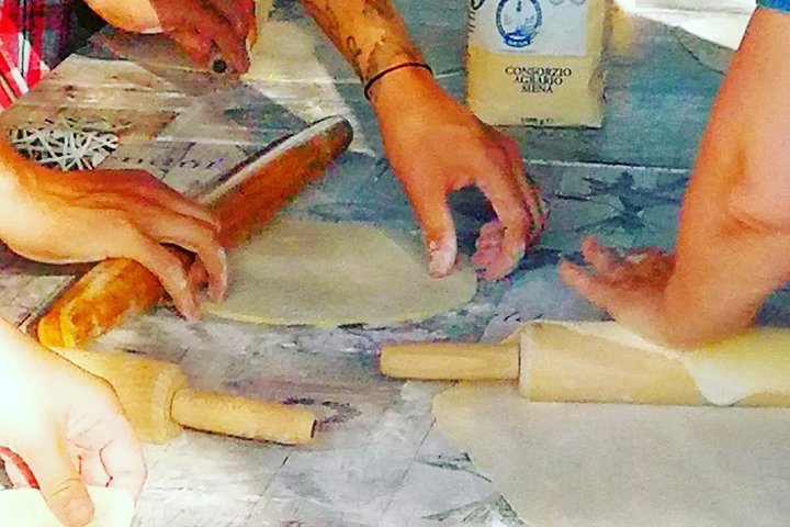 Cours de cuisine dans une vraie ferme toscane