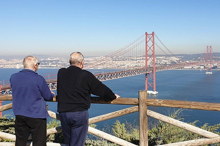 "Tour essenziale di Lisbona: Belém, Alfama e Santuario di Cristo Rei"