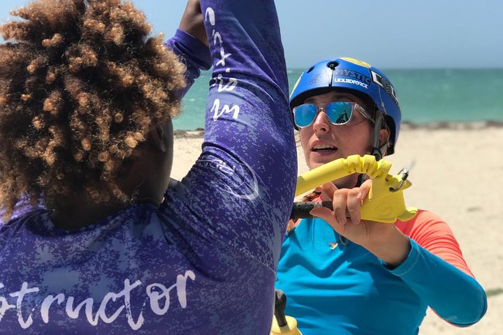 Clases de Kitesurf en Riohacha y Mayapo : De Principiante a Professionista