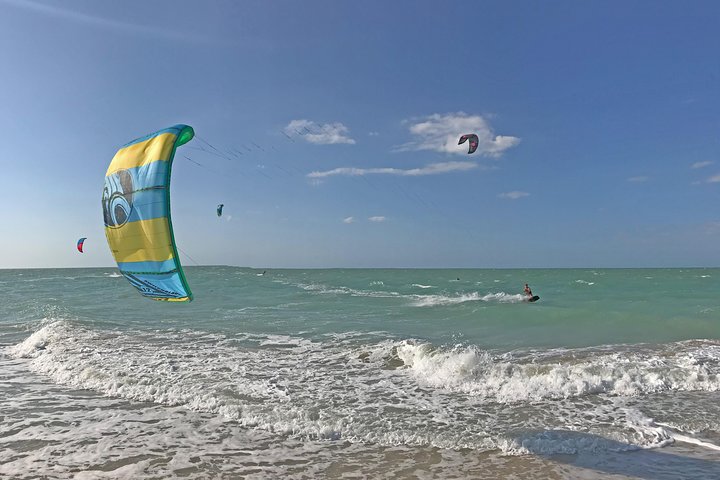 Clases de Kitesurf en Riohacha y Mayapo : De Principiante a Professionista