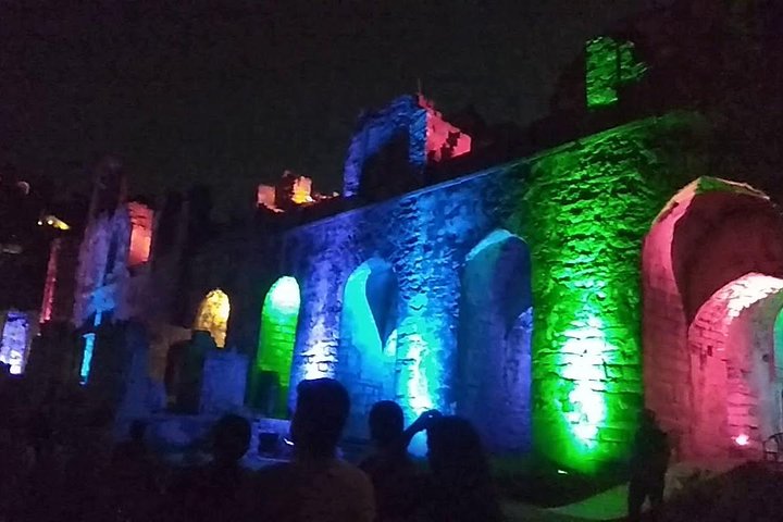 Excursão privada de meio dia em Hyderabad, incluindo show de som e luz