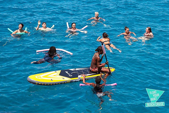 Ibiza strandhopcruise met paddleboards, drankjes en eten 6 uur