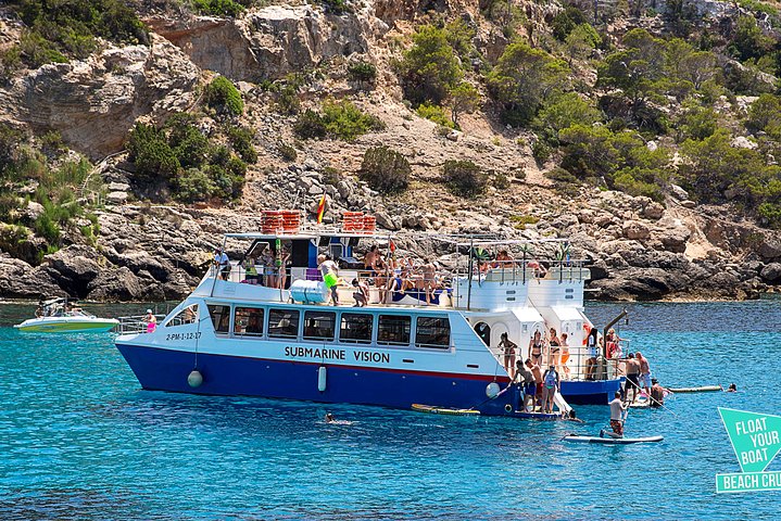 Ibiza strandhopcruise met paddleboards, drankjes en eten 6 uur