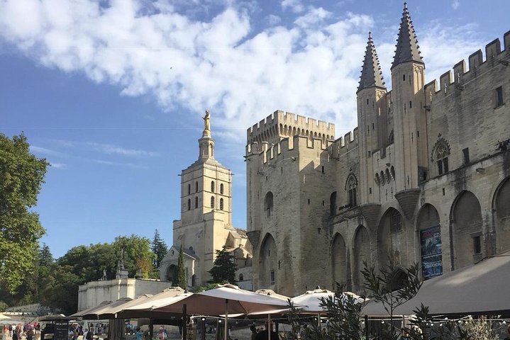Côtes du Rhône Wine tour: Avignon, Palace of the Popes