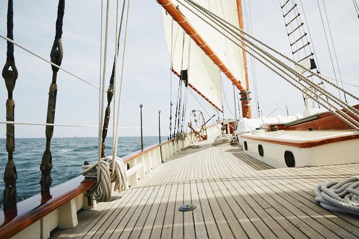 Navigazione su Historic Schooner Yacht a Salem, MA