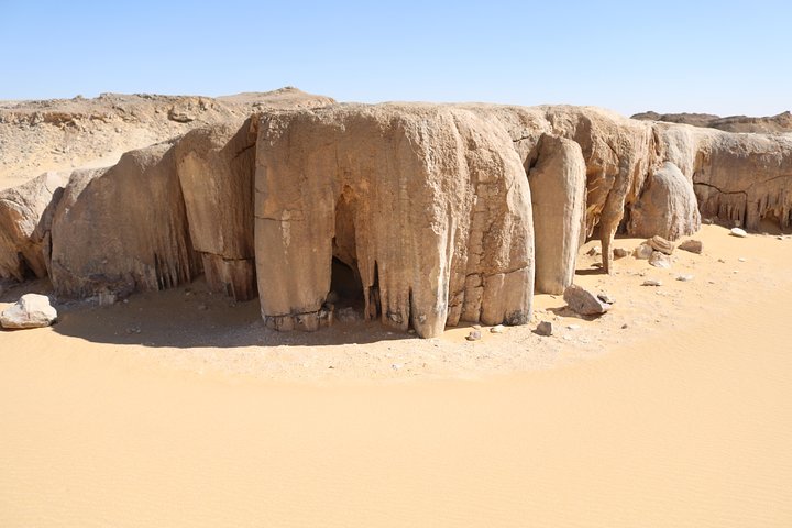 Pacchetto Tour del Deserto di Bahariya 2 Notti e 3 Giorni da Il Cairo
