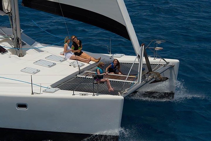 50 'luxe jacht. Privé catamaran-snorkel- en strandervaring van een hele of halve dag