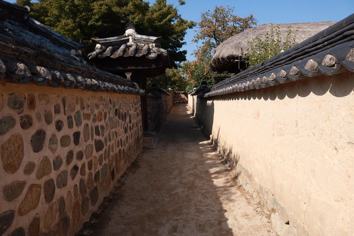 Visite du village folklorique UNESCO à Andong, incluant le musée du soju de Séoul en train KTX
