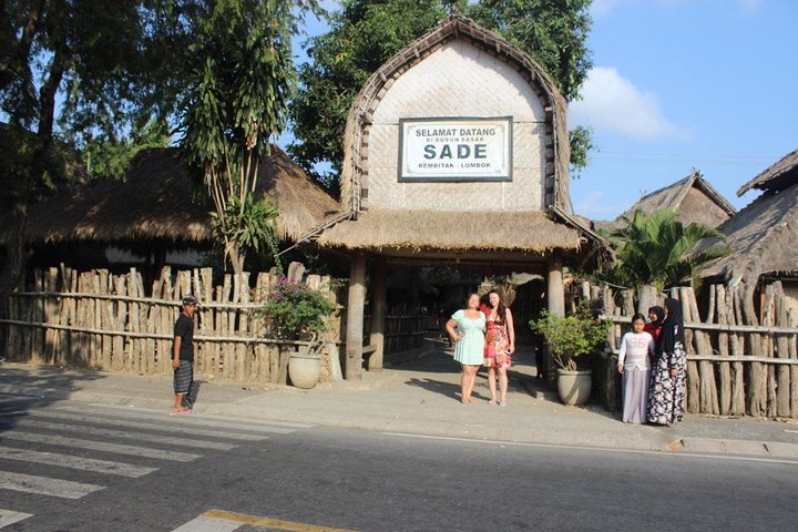 Lombok Tour privado Cascada y pueblo tradicional, incluida la playa