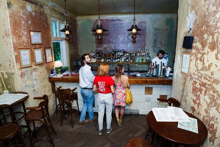 Bucharest Food Lovers Tour: Mercados, degustações e pontos escondidos