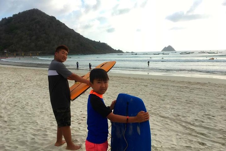 Lombok Tour privado Cascada y pueblo tradicional, incluida la playa
