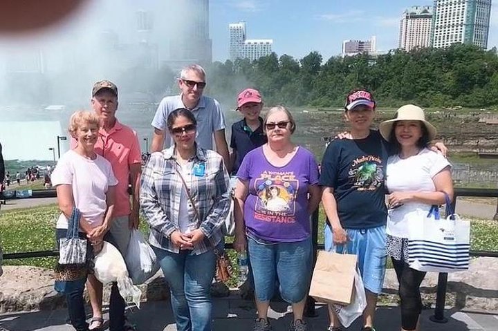 All Inclusive Niagara Falls USA-tur med båttur, grotte og mye MER