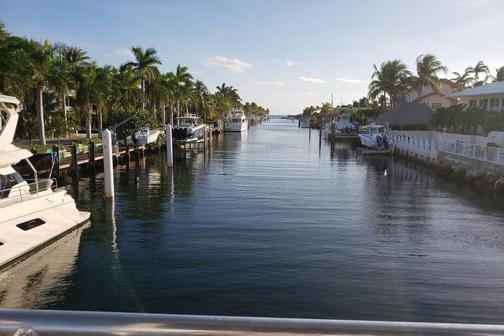 Aventure en bateau à fond de verre sur le récif corallien de Key Largo