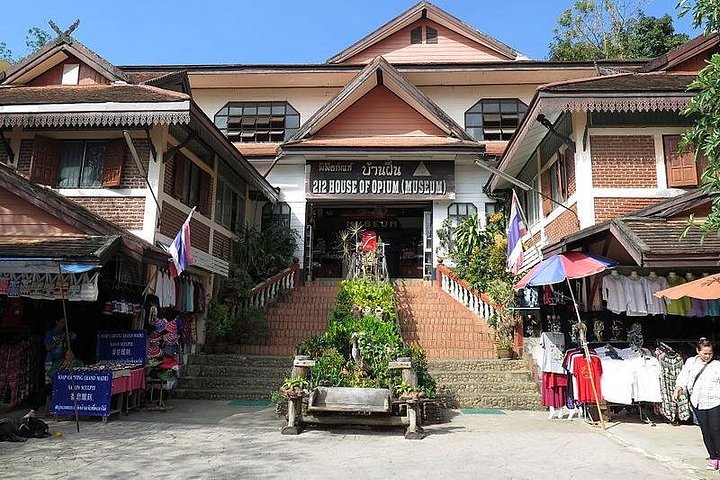 チェンライ、ゴールデントライアングル、ロングネックカレン