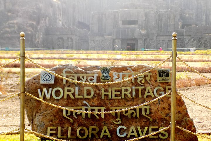 Privé 2-daagse tour: Ajanta Ellora Caves en Aurangabad City
